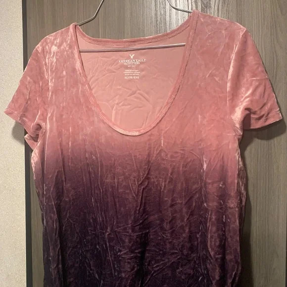 23. American Eagle Ombre Colored Top Size XL - Picture 2 of 12